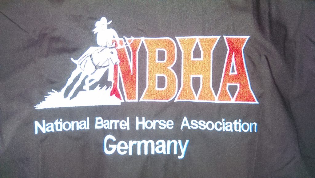 Bestickte Hemden das  Barrel Horse Team „Regionalgruppe Mitte“